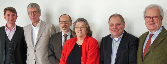 Stiftungsrat (von links): Kay-Gunnar Rohwer, Michael Haukohl, Bernd Hannemann, Landespastorin Petra Thobaben, Roland Schlerff, Frank Schneider Foto: Henze