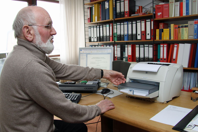 Helmut Vollert organisiert die Iris-Stiftung überwiegend alleine.